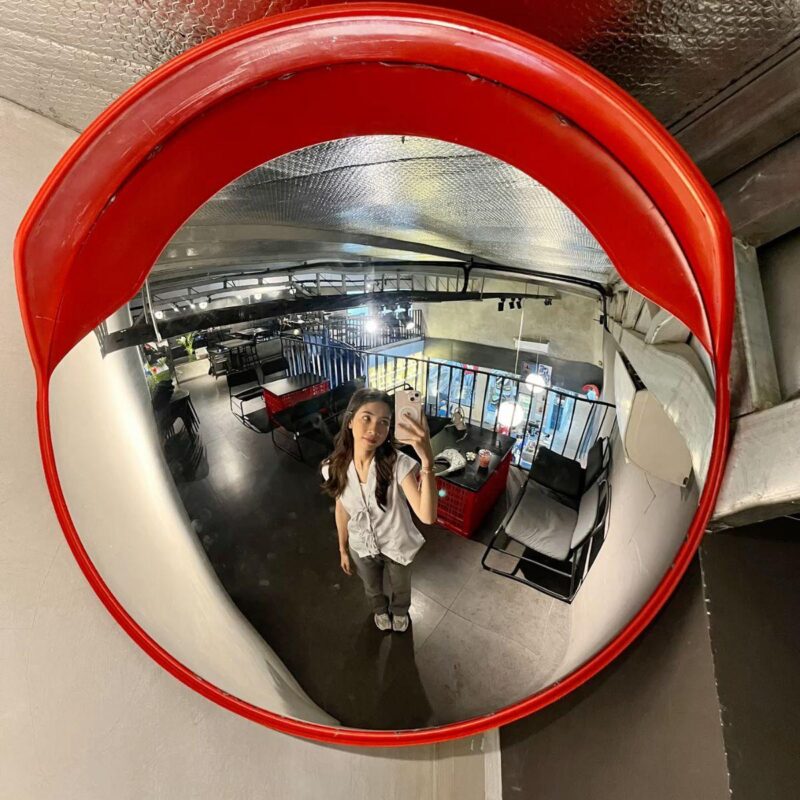 AESTHETIC TRAFFIC MIRROR